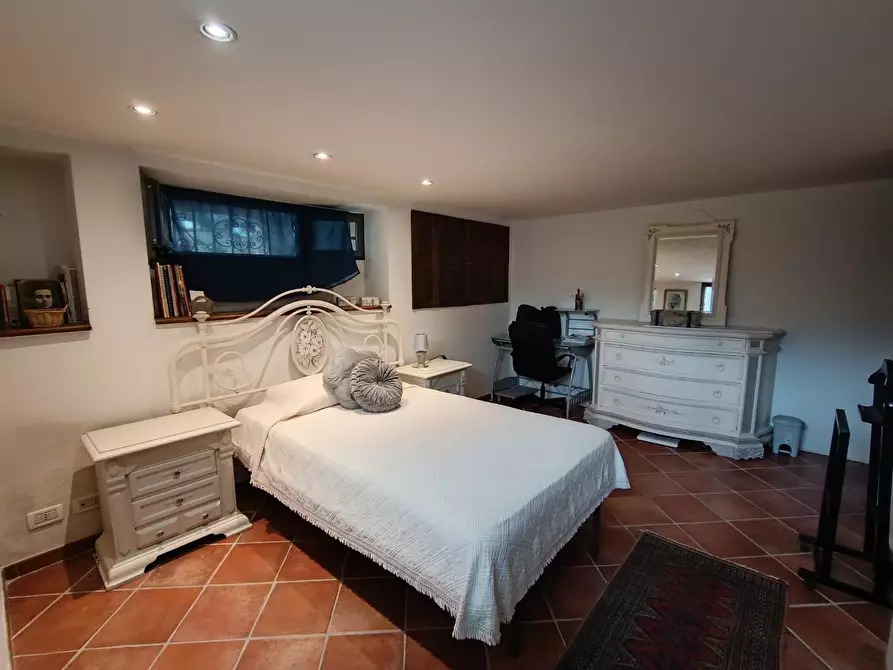 Immagine 33 di Villa in vendita  a Montignoso