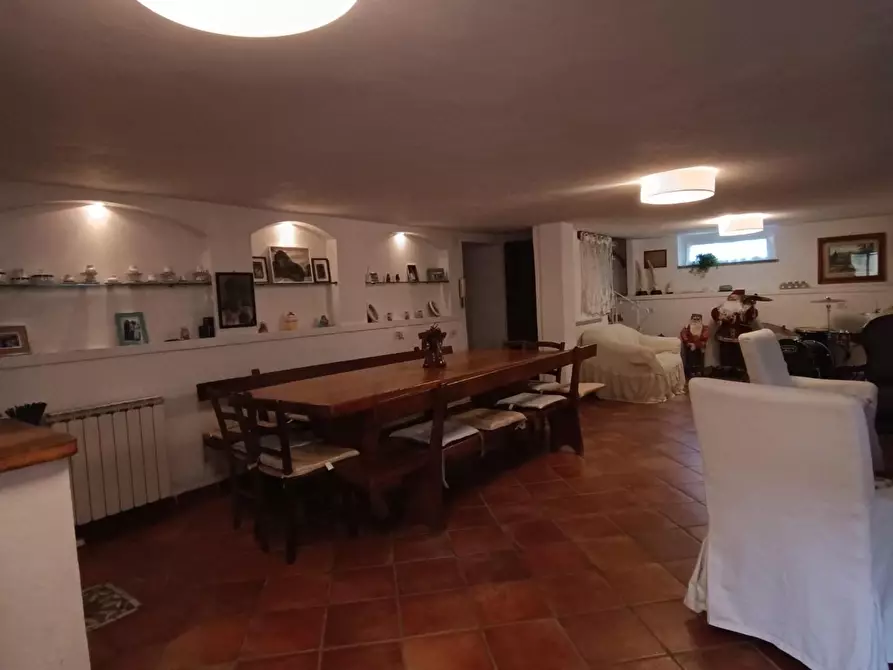 Immagine 27 di Villa in vendita  a Montignoso