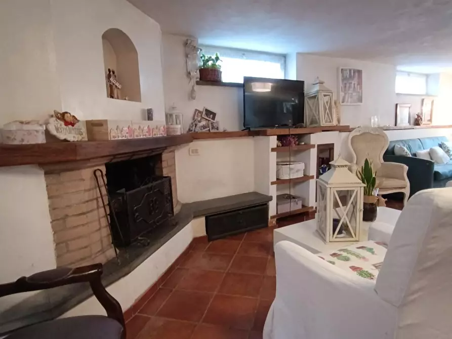 Immagine 25 di Villa in vendita  a Montignoso