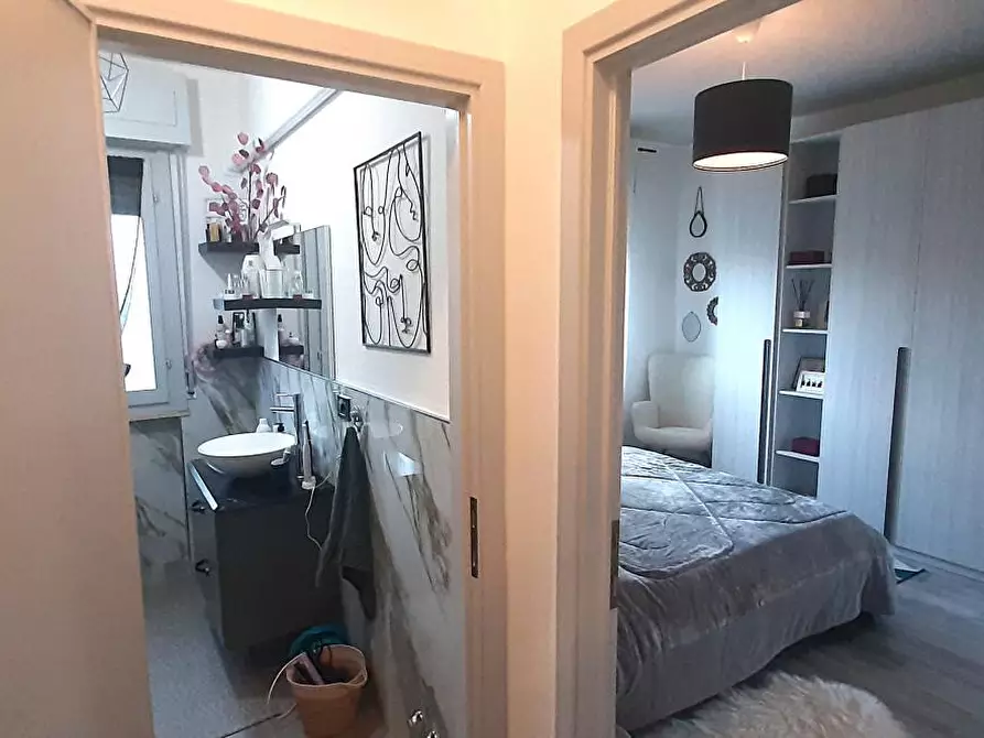 Immagine 13 di Appartamento in vendita  a Rosignano Marittimo
