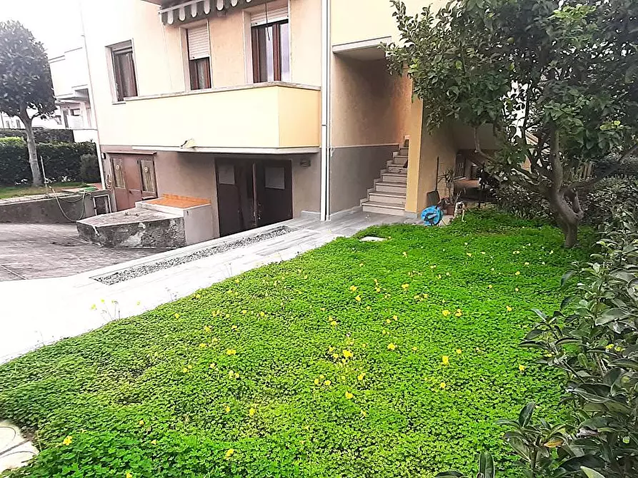 Immagine 2 di Appartamento in vendita  a Rosignano Marittimo