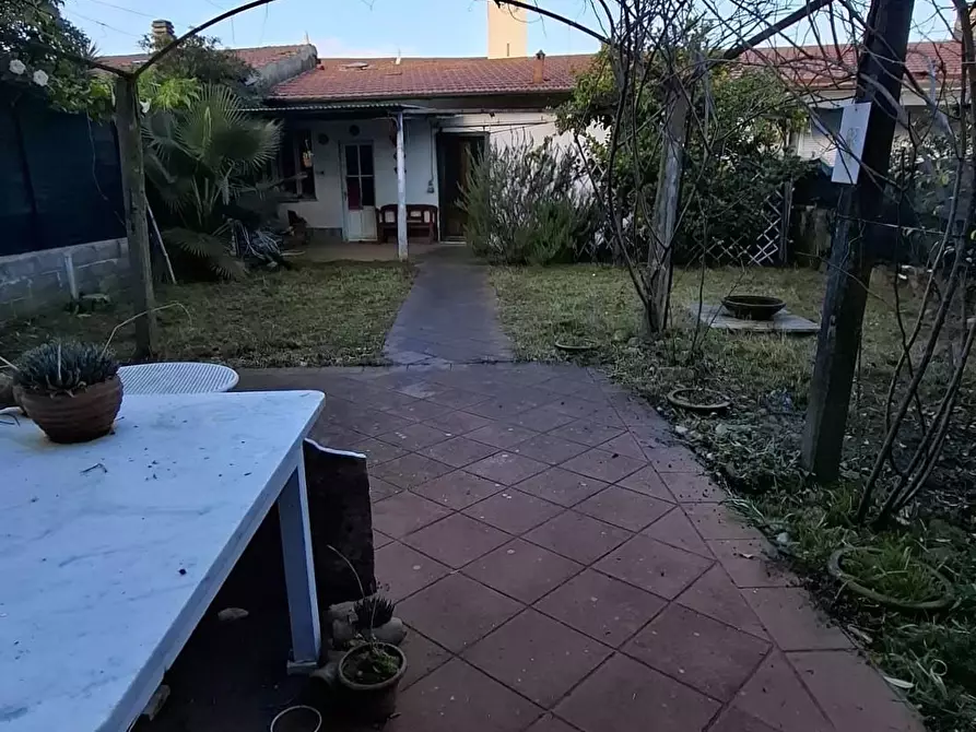 Immagine 1 di Terratetto in vendita  a Carrara