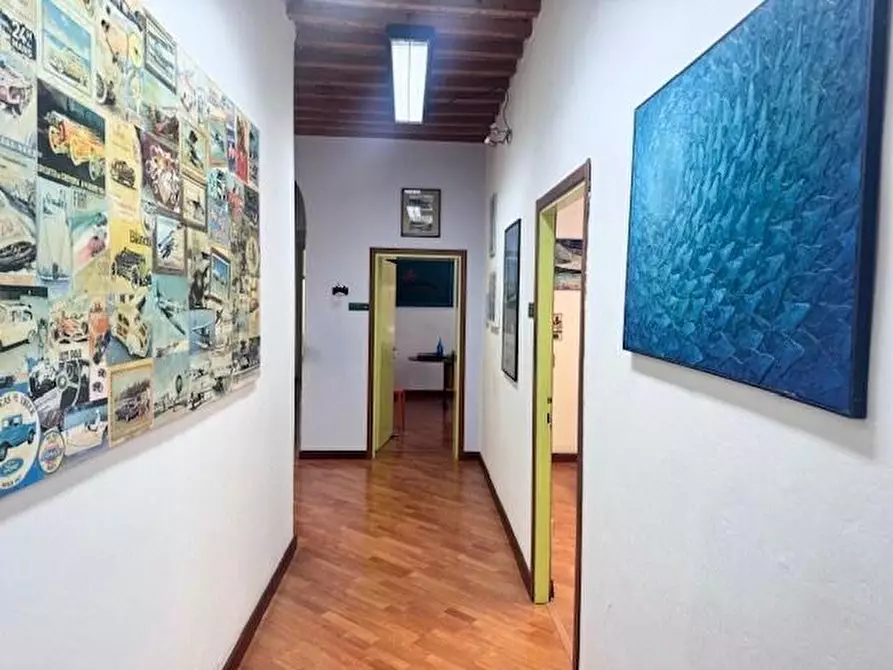 Immagine 5 di Appartamento in vendita  a Livorno