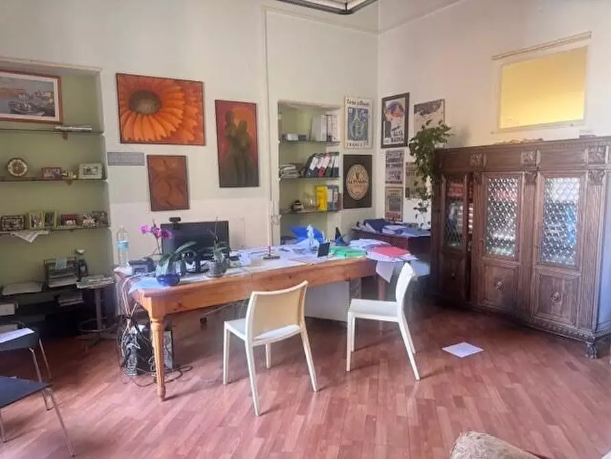 Immagine 2 di Appartamento in vendita  a Livorno