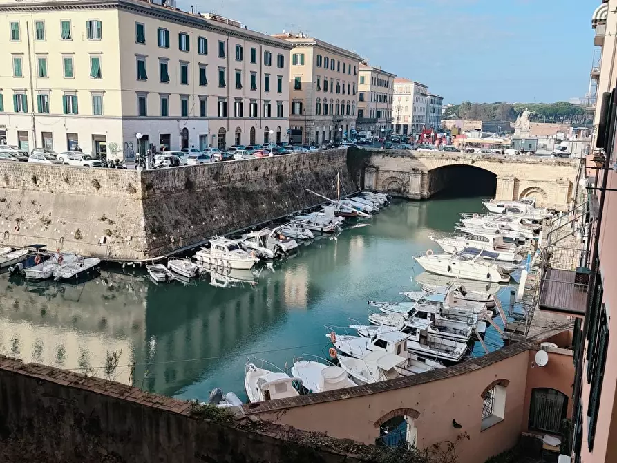 Immagine 1 di Appartamento in vendita  a Livorno