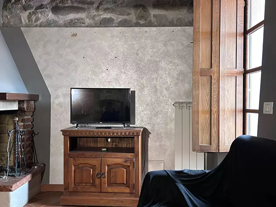 Immagine 1 di Casa semindipendente in affitto  a Aulla