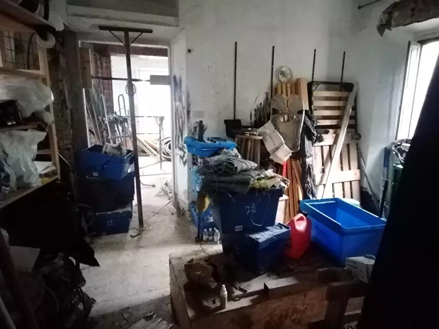 Immagine 10 di Porzione di casa in vendita  a Massa