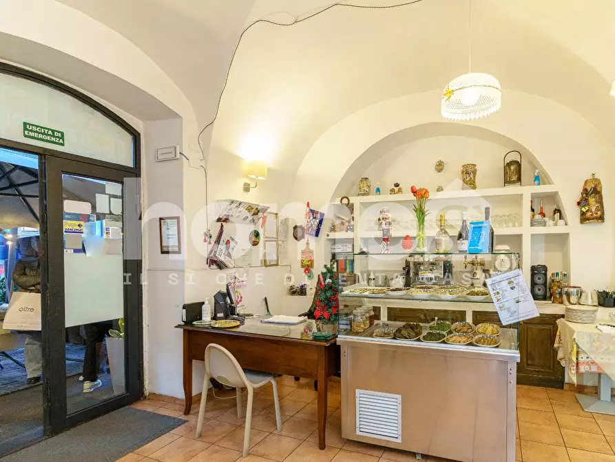 Immagine 5 di Negozio in vendita  a Catania