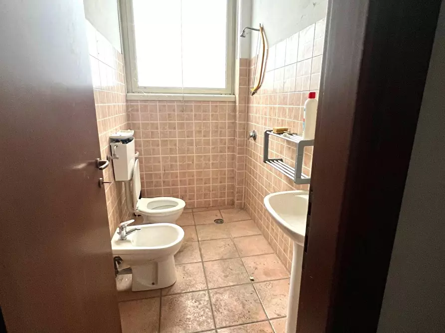 Immagine 4 di Locale commerciale in vendita  a Montelupo Fiorentino