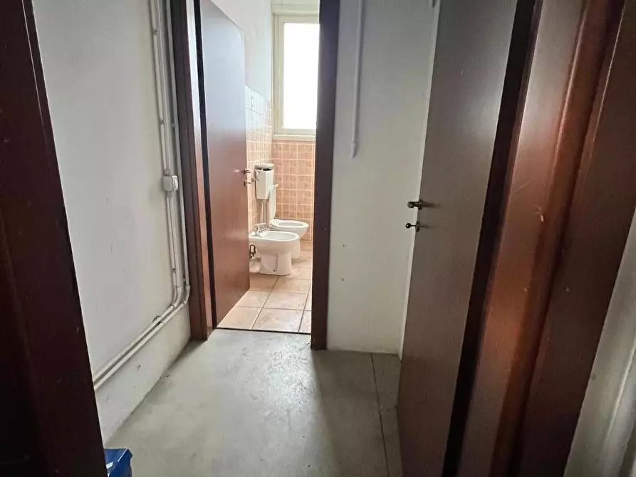 Immagine 5 di Locale commerciale in vendita  a Montelupo Fiorentino