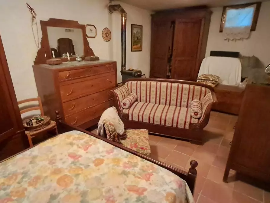 Immagine 40 di Casa colonica in vendita  a Volterra