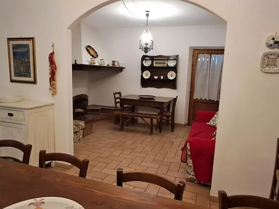 Immagine 11 di Casa colonica in vendita  a Volterra