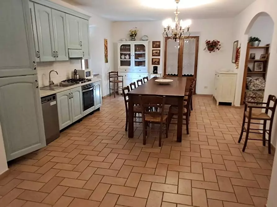 Immagine 10 di Casa colonica in vendita  a Volterra