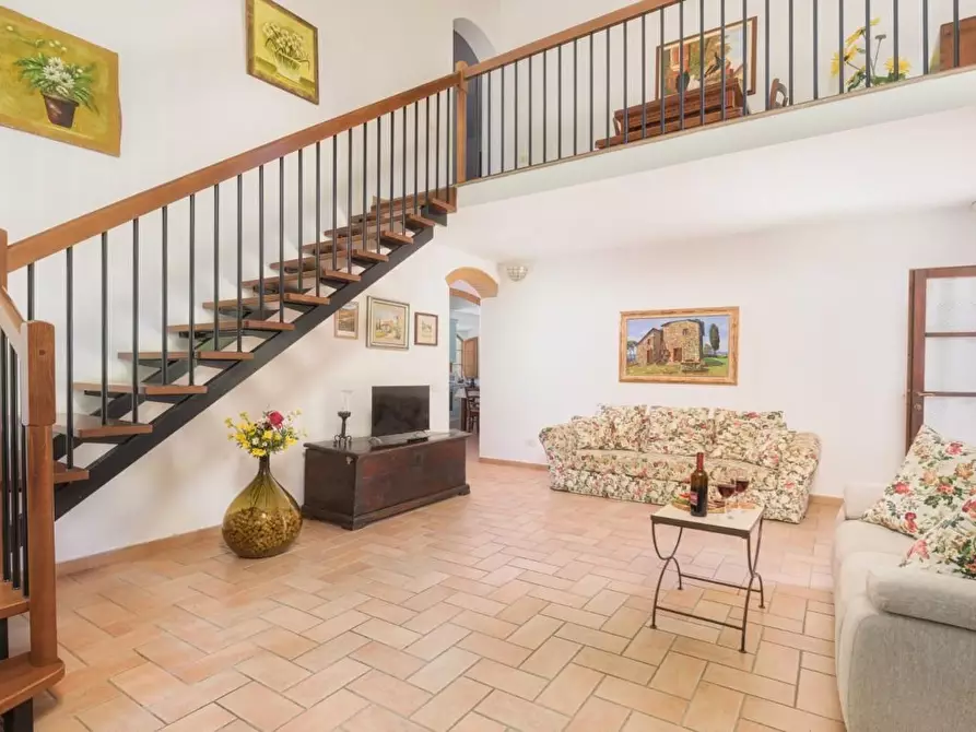 Immagine 6 di Casa colonica in vendita  a Volterra