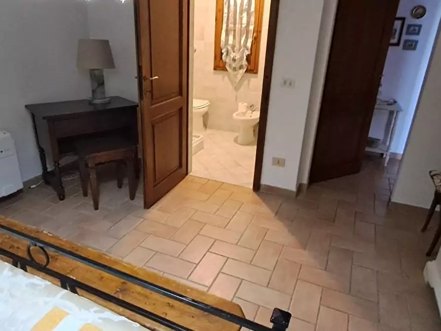 Immagine 16 di Casa colonica in vendita  a Volterra