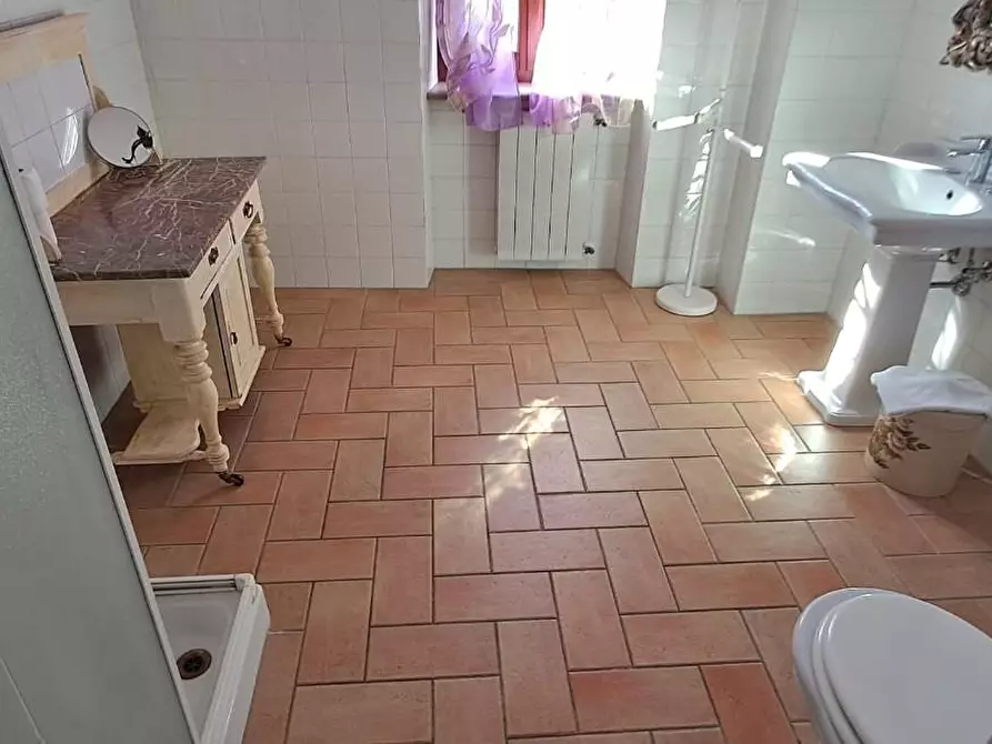 Immagine 18 di Casa colonica in vendita  a Volterra