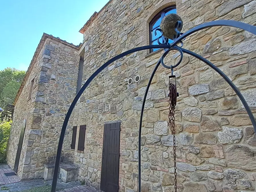 Immagine 5 di Casa colonica in vendita  a Volterra