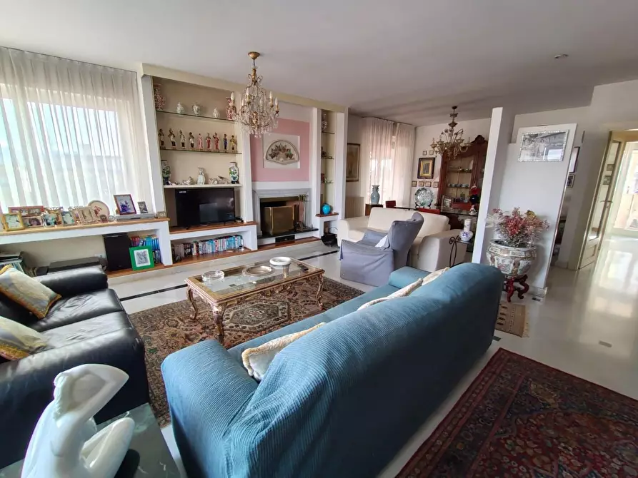 Immagine 15 di Mansarda in vendita  a Carrara