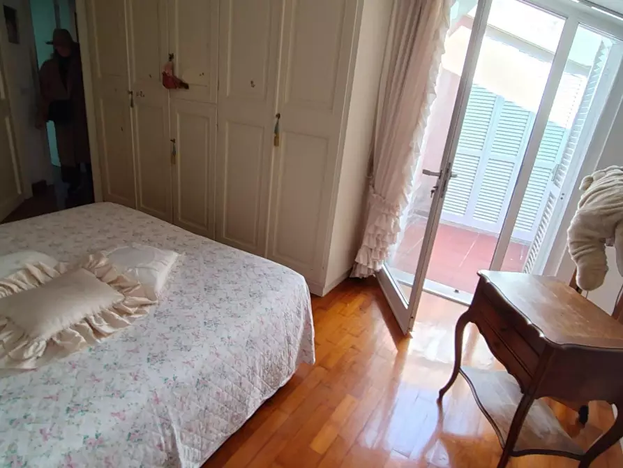 Immagine 7 di Mansarda in vendita  a Carrara