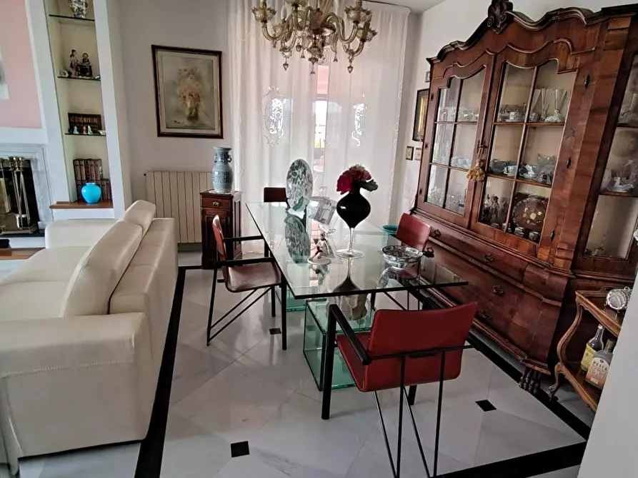 Immagine 18 di Mansarda in vendita  a Carrara