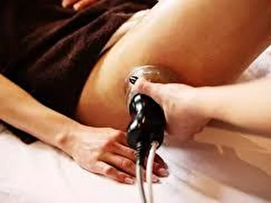 Immagine 16 di Attività commerciale in vendita  a Rivarolo Canavese