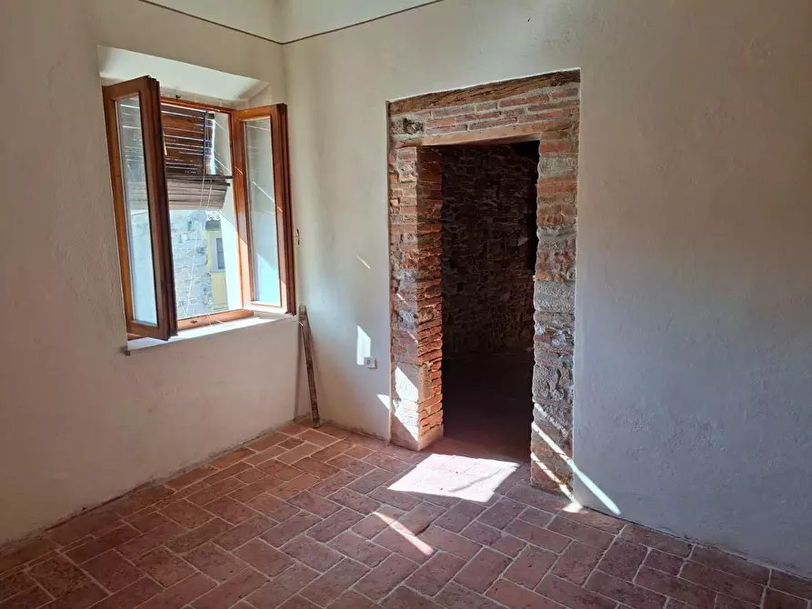 Immagine 46 di Porzione di casa in vendita  a Vicopisano