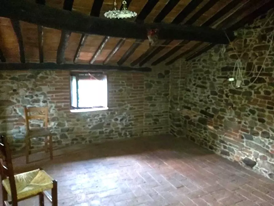 Immagine 38 di Porzione di casa in vendita  a Vicopisano