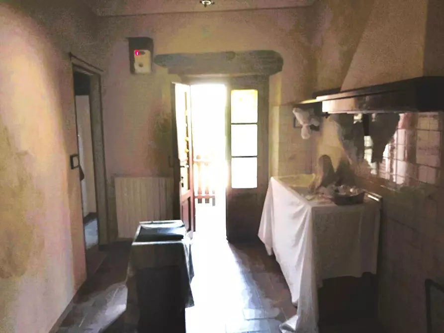 Immagine 2 di Porzione di casa in vendita  a Vicopisano