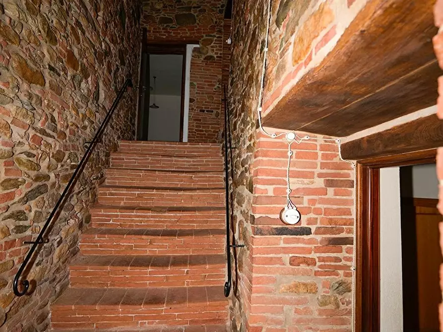 Immagine 15 di Porzione di casa in vendita  a Vicopisano