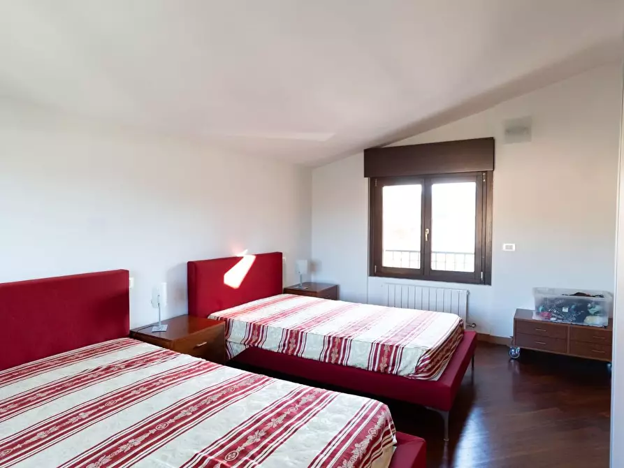 Immagine 8 di Casa indipendente in vendita  a Carrara