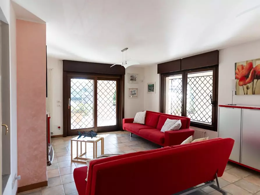 Immagine 76 di Casa indipendente in vendita  a Carrara