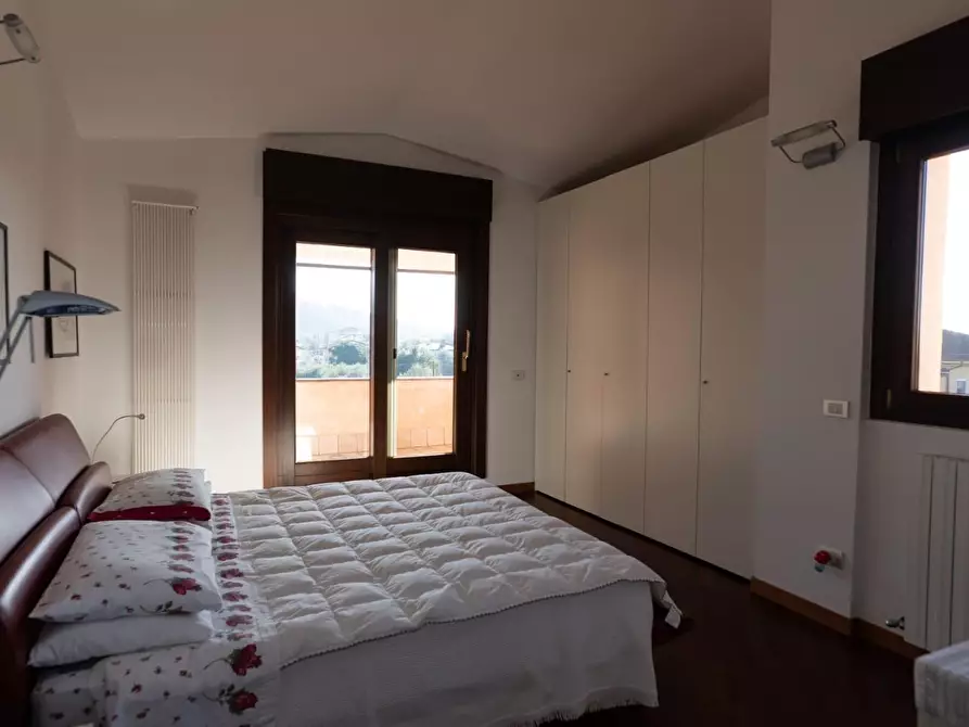 Immagine 47 di Casa indipendente in vendita  a Carrara