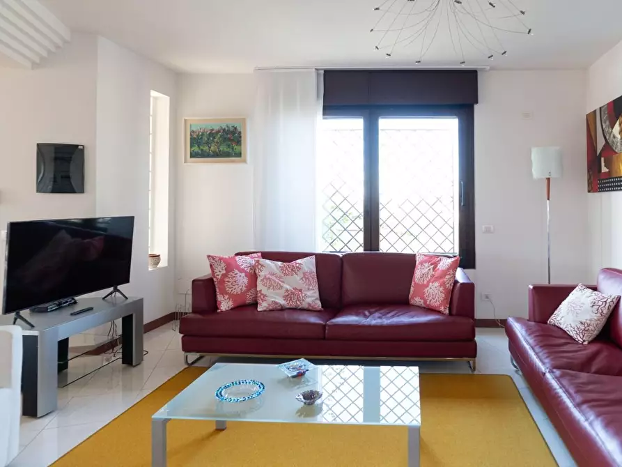 Immagine 84 di Casa indipendente in vendita  a Carrara