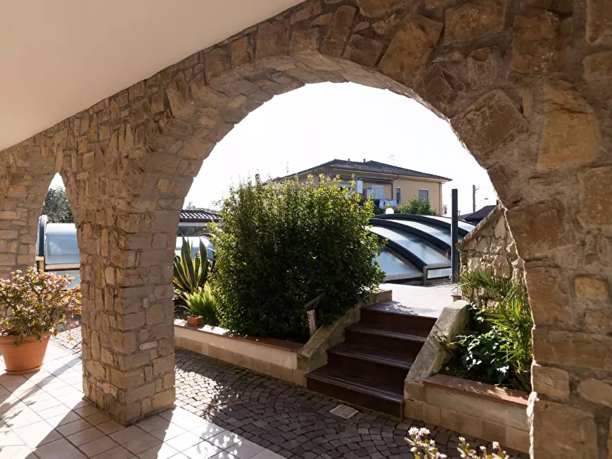 Immagine 3 di Casa indipendente in vendita  a Carrara