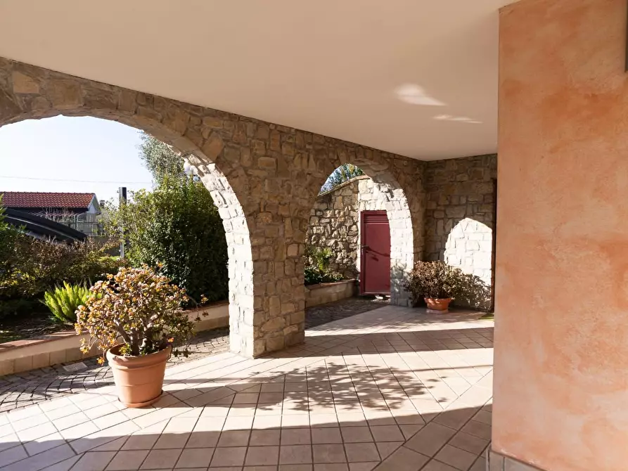 Immagine 7 di Casa indipendente in vendita  a Carrara