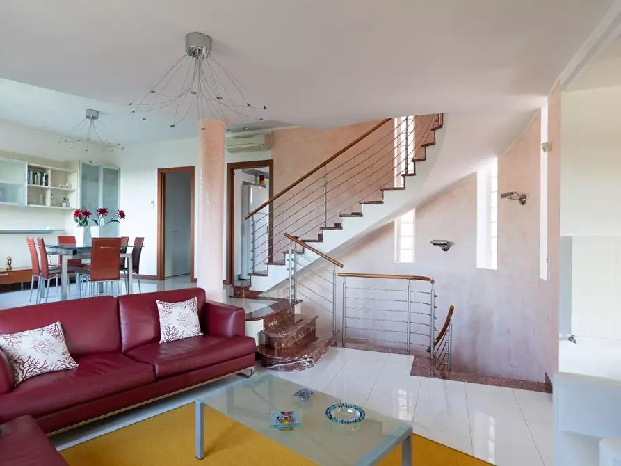 Immagine 68 di Casa indipendente in vendita  a Carrara