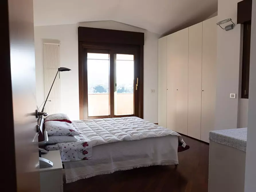 Immagine 35 di Casa indipendente in vendita  a Carrara