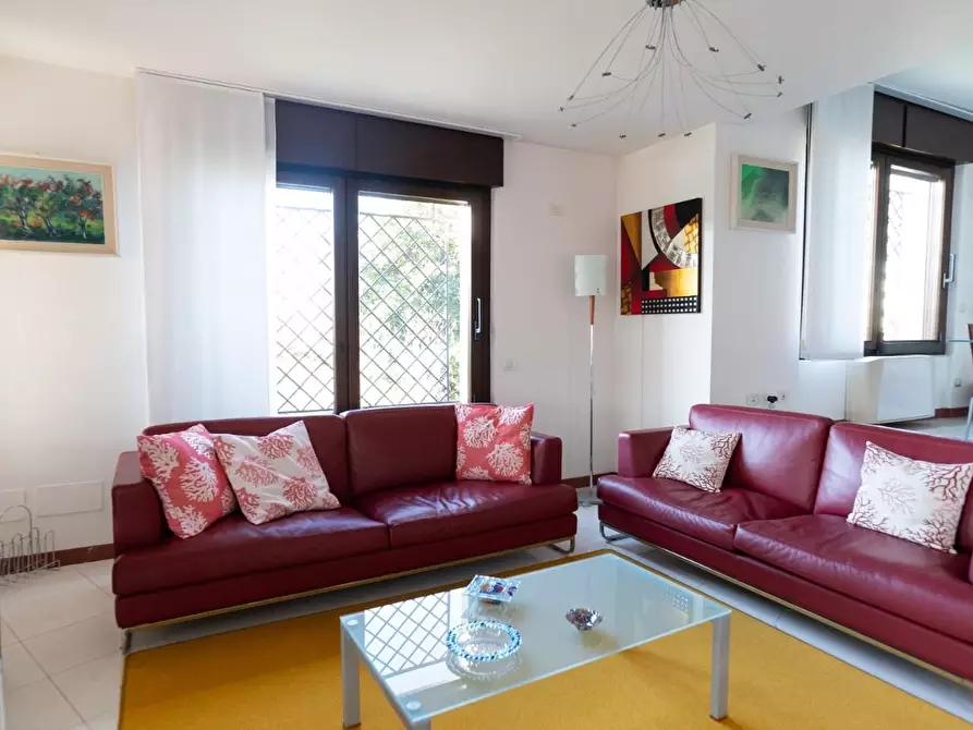 Immagine 85 di Casa indipendente in vendita  a Carrara