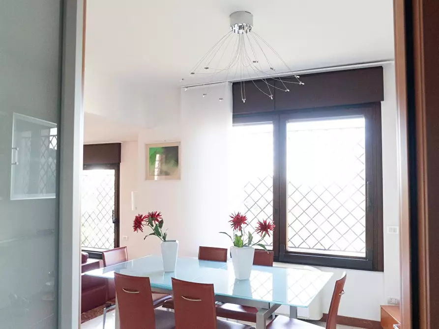 Immagine 60 di Casa indipendente in vendita  a Carrara