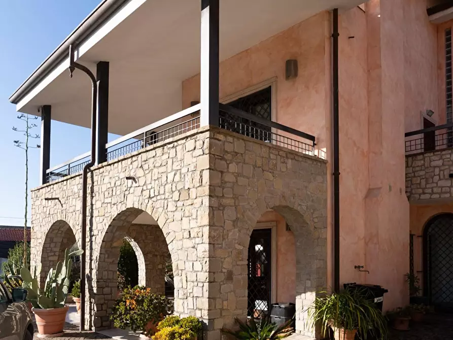 Immagine 9 di Casa indipendente in vendita  a Carrara