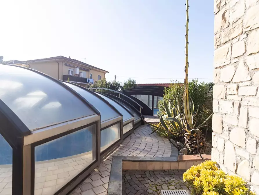 Immagine 15 di Casa indipendente in vendita  a Carrara