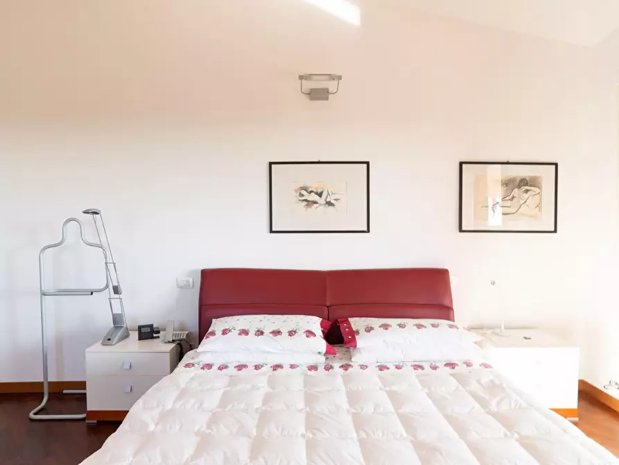 Immagine 43 di Casa indipendente in vendita  a Carrara