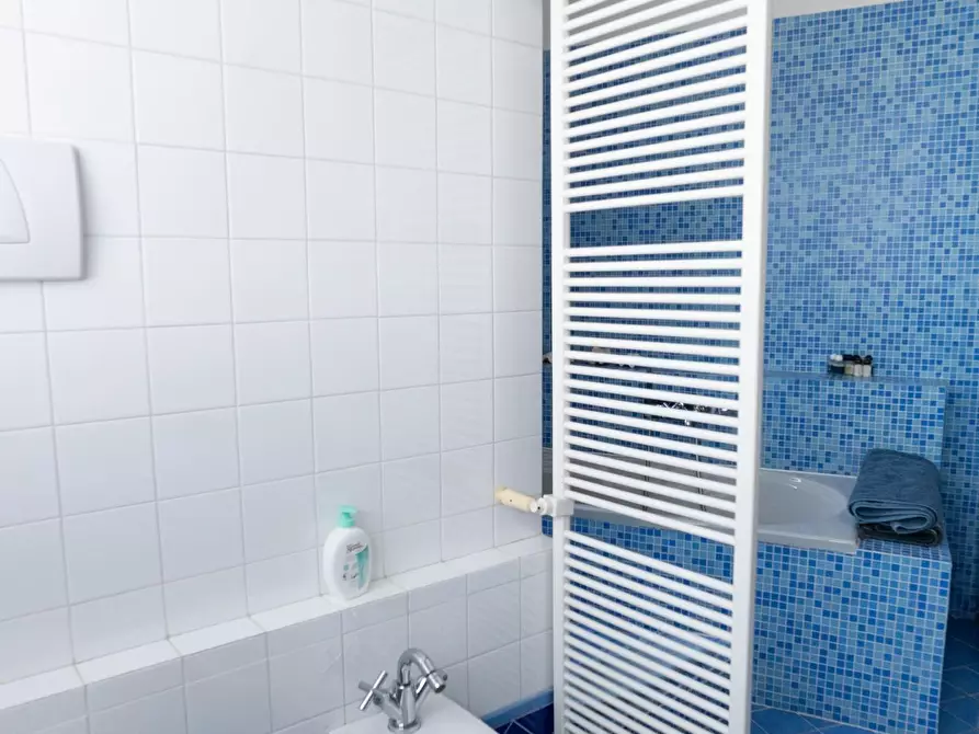 Immagine 32 di Casa indipendente in vendita  a Carrara