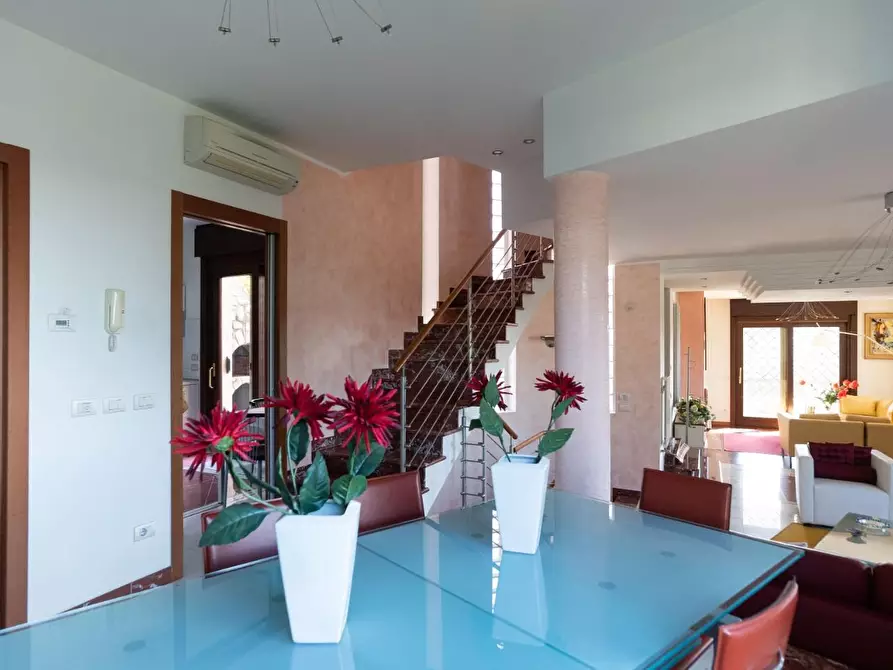 Immagine 58 di Casa indipendente in vendita  a Carrara