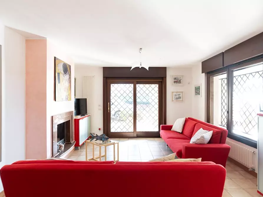 Immagine 75 di Casa indipendente in vendita  a Carrara