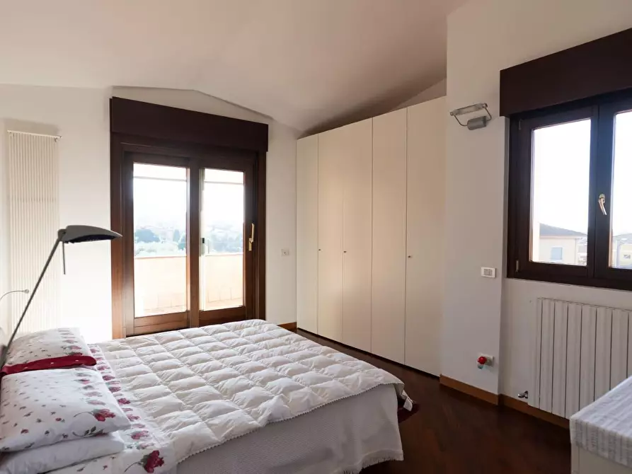 Immagine 38 di Casa indipendente in vendita  a Carrara