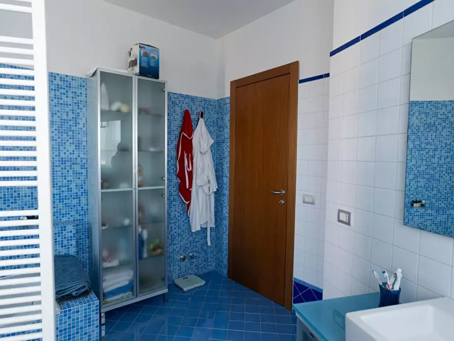 Immagine 29 di Casa indipendente in vendita  a Carrara