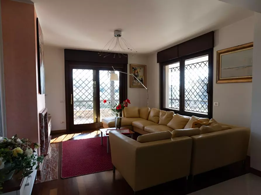 Immagine 89 di Casa indipendente in vendita  a Carrara