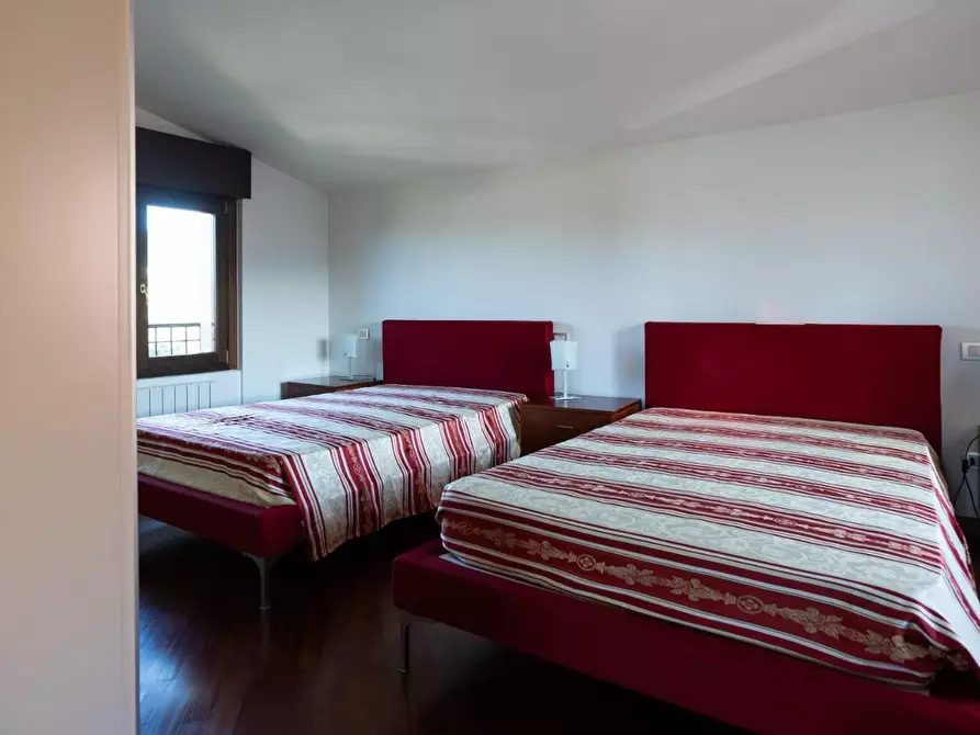 Immagine 4 di Casa indipendente in vendita  a Carrara