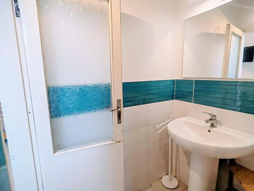 Immagine 12 di Appartamento in vendita  a Rosignano Marittimo